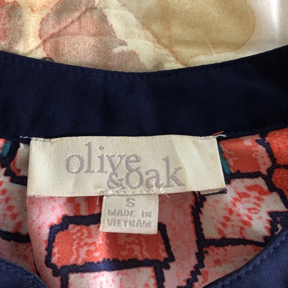 Sleeveless Tunic-style Blouse - Size S - Picture 4 of 6